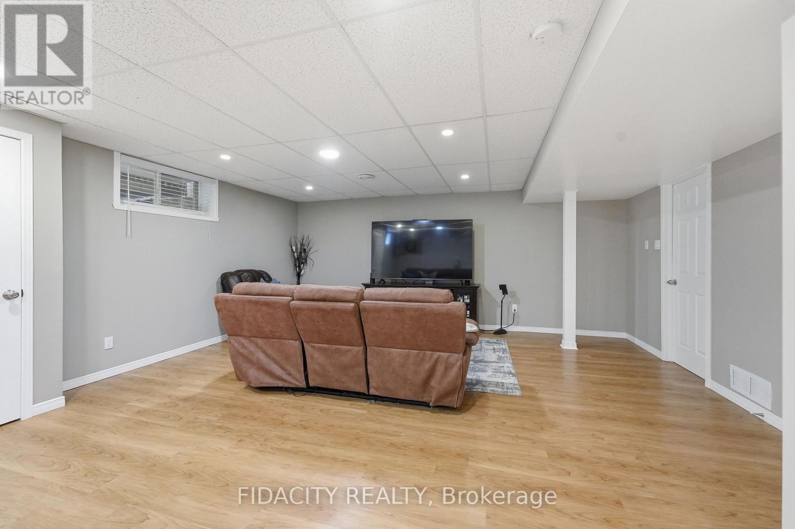 925 Burwash Landing Way Property Photo 33