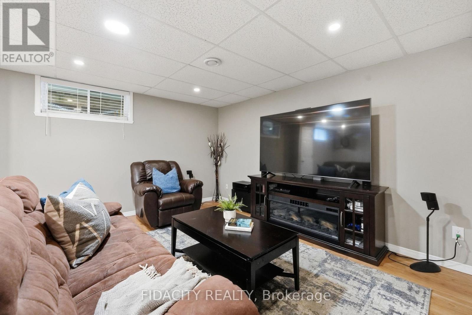 925 Burwash Landing Way Property Photo 34