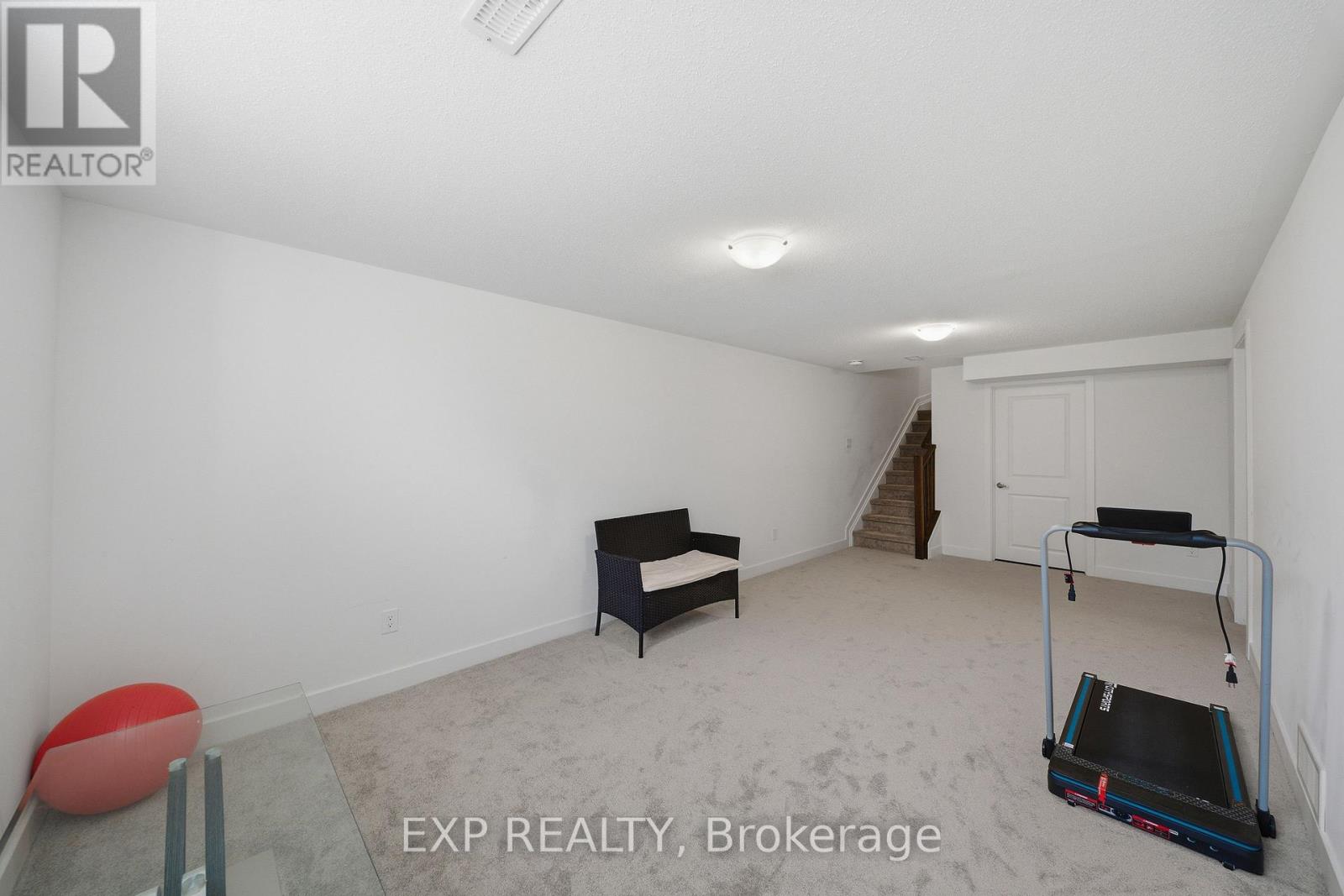 57 Robusta Lane Property Photo 23