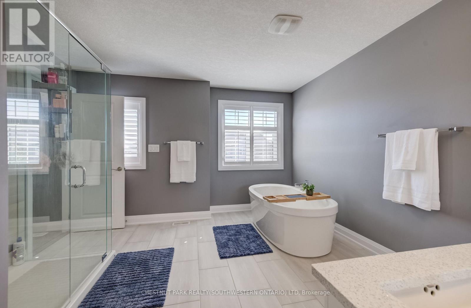 35 Greyhawk Street Property Photo 24