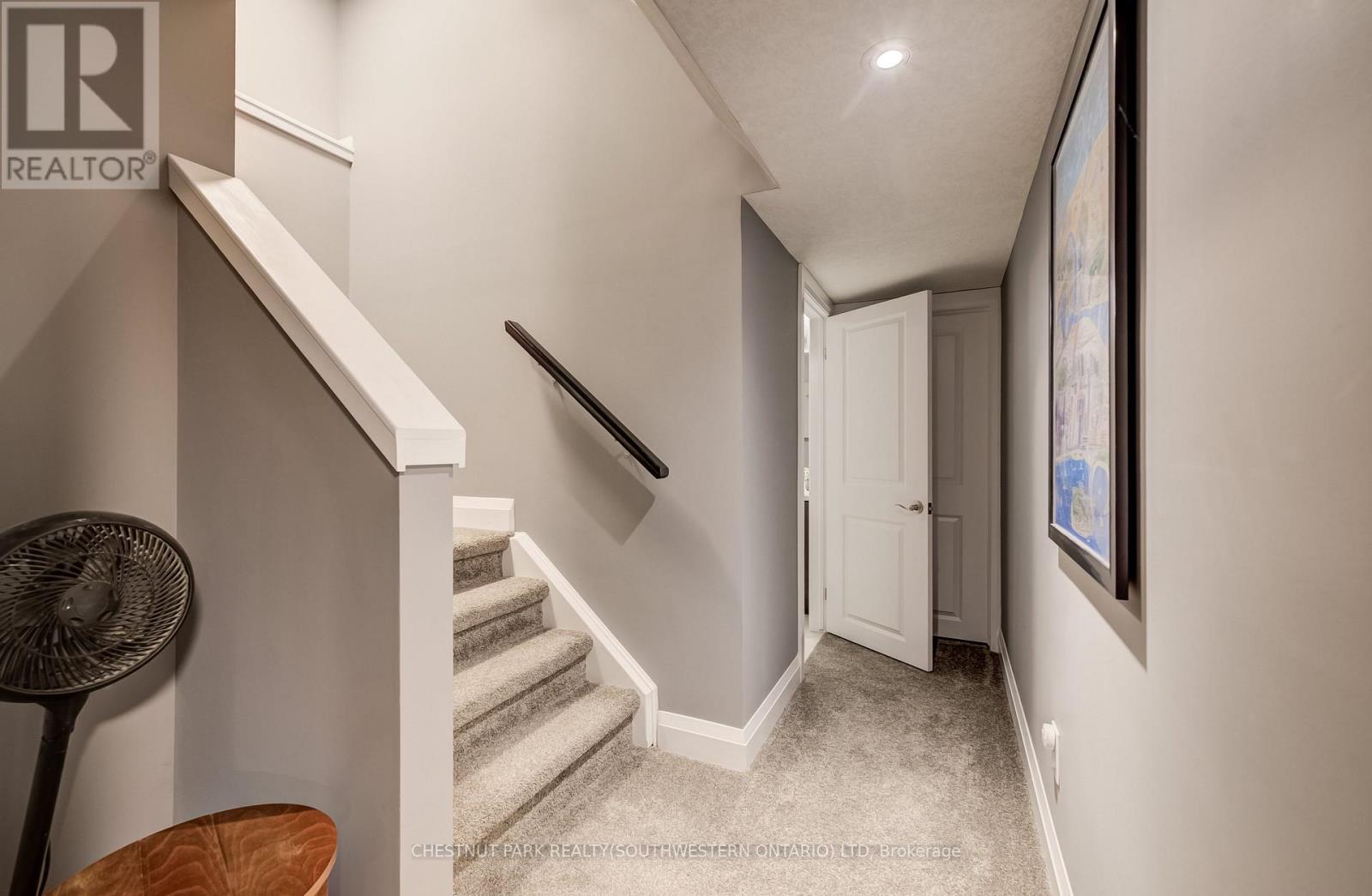 35 Greyhawk Street Property Photo 29