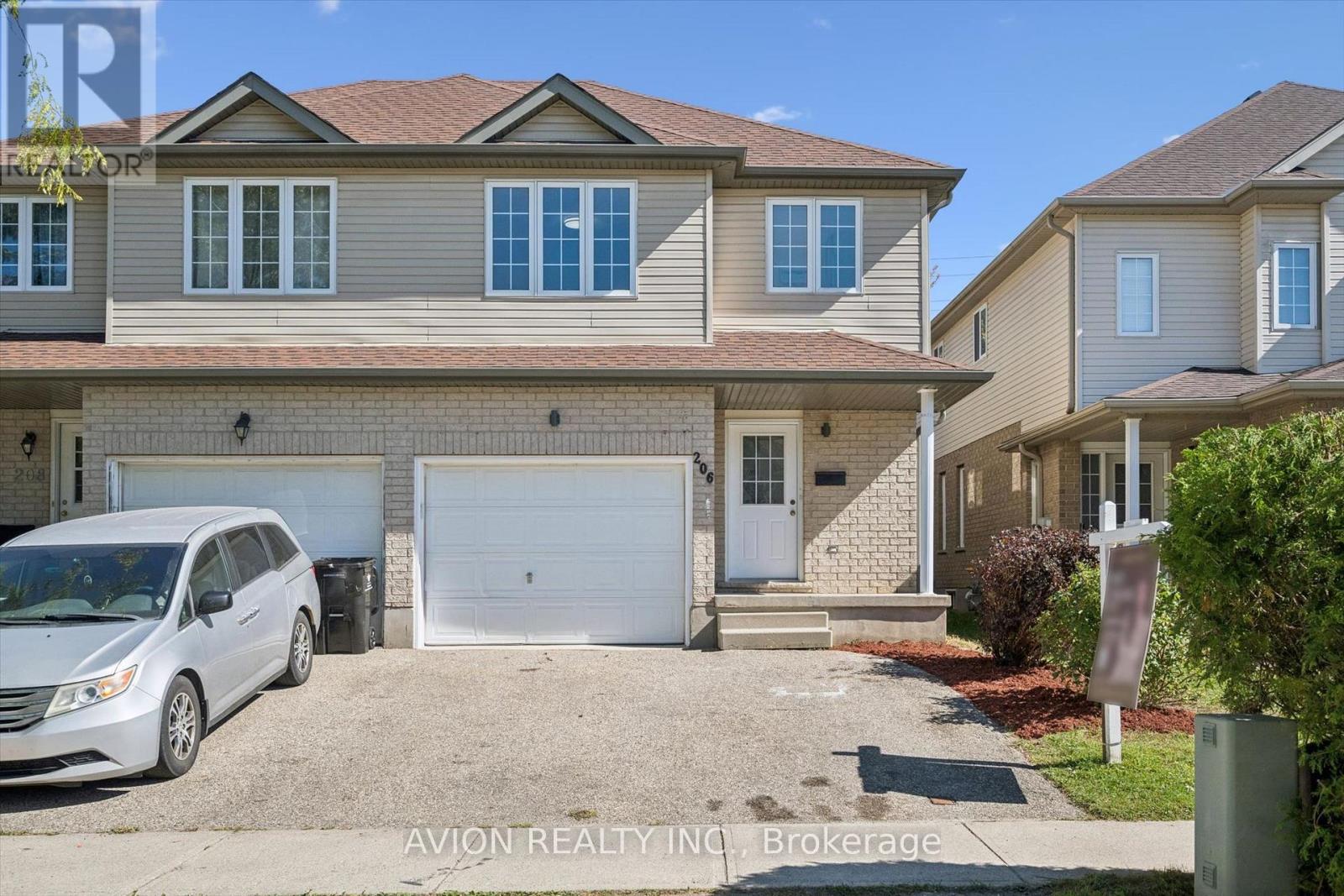 206 Buttercup Court Property Photo 1