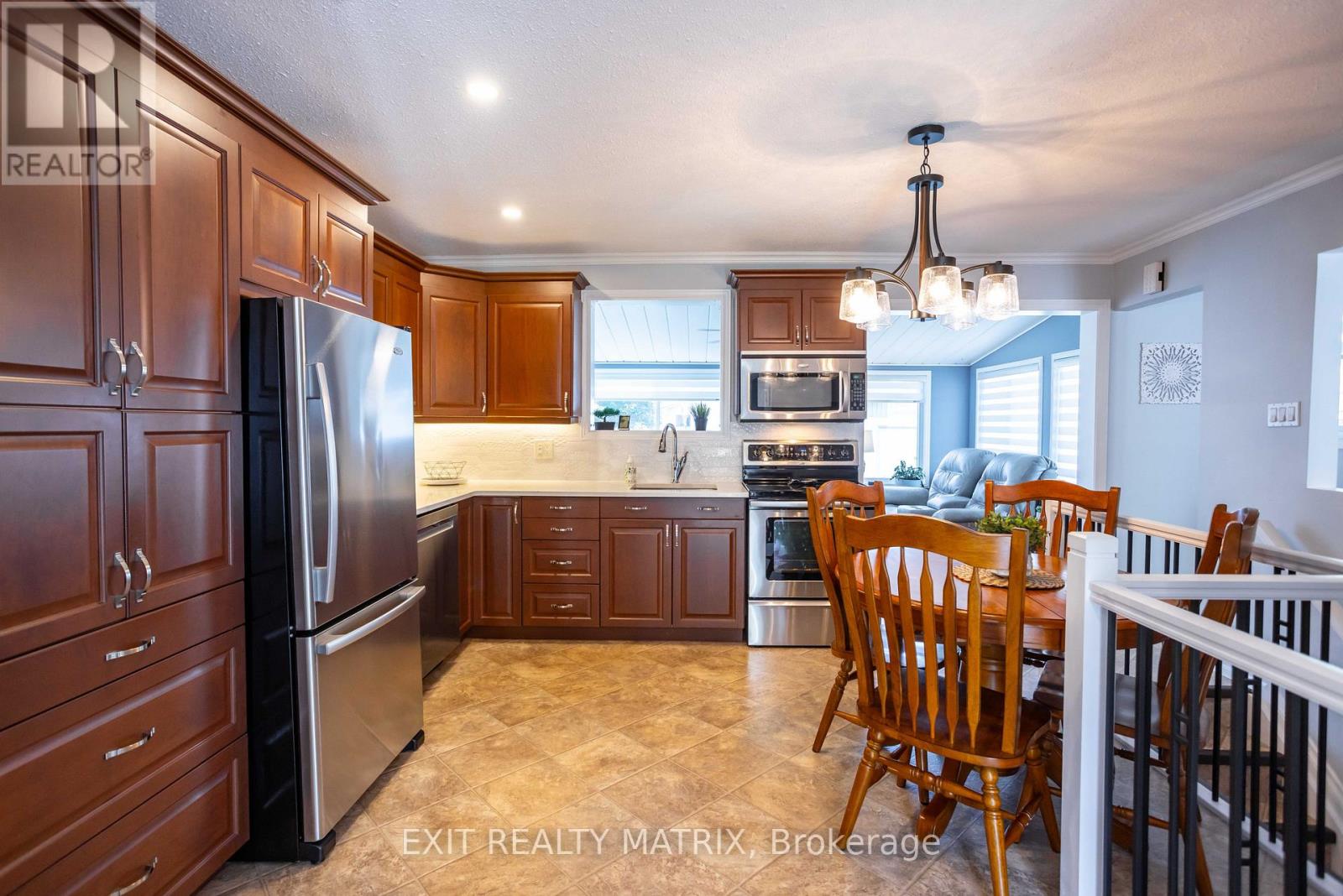 5 Gold Crescent Property Photo 12