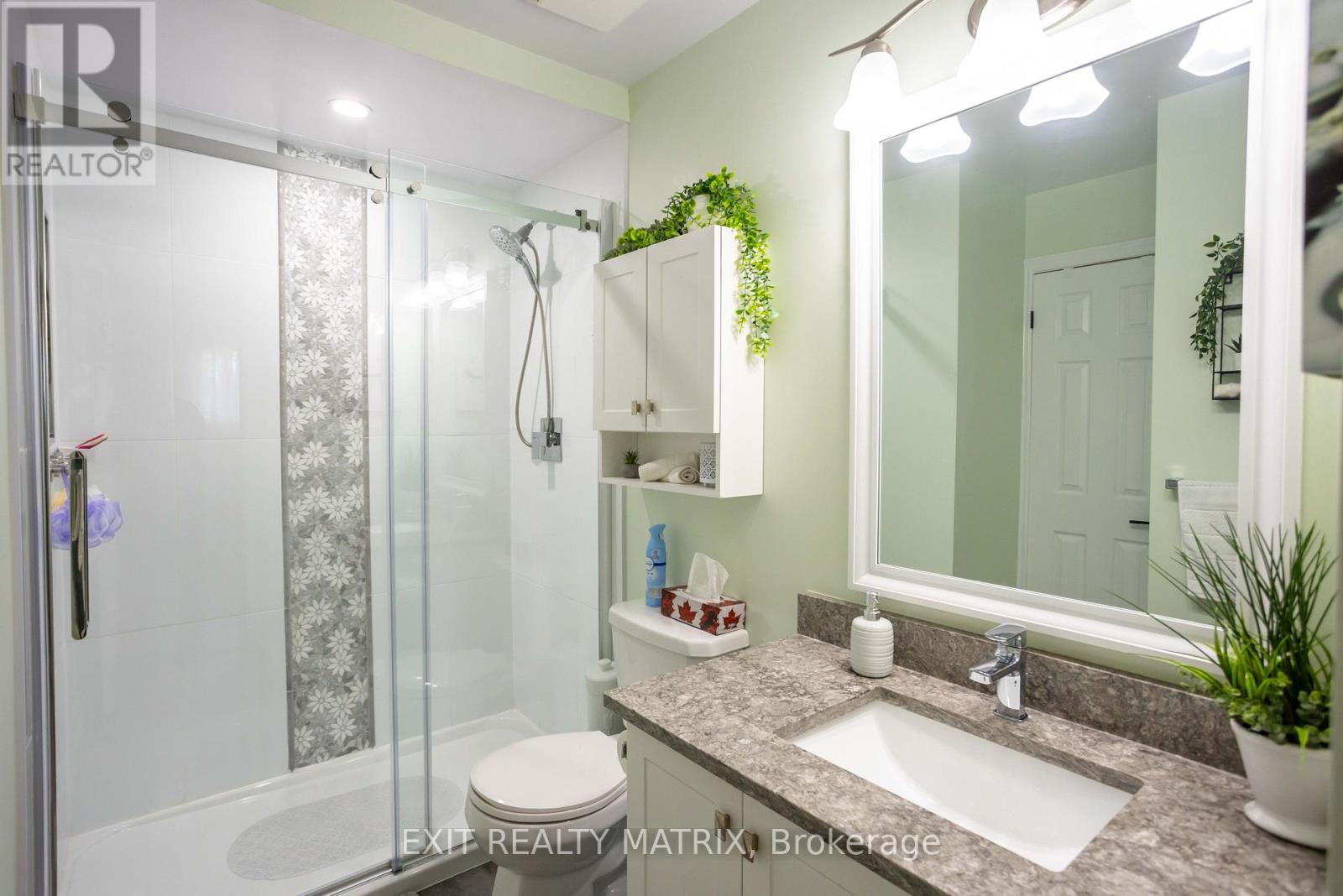 5 Gold Crescent Property Photo 21