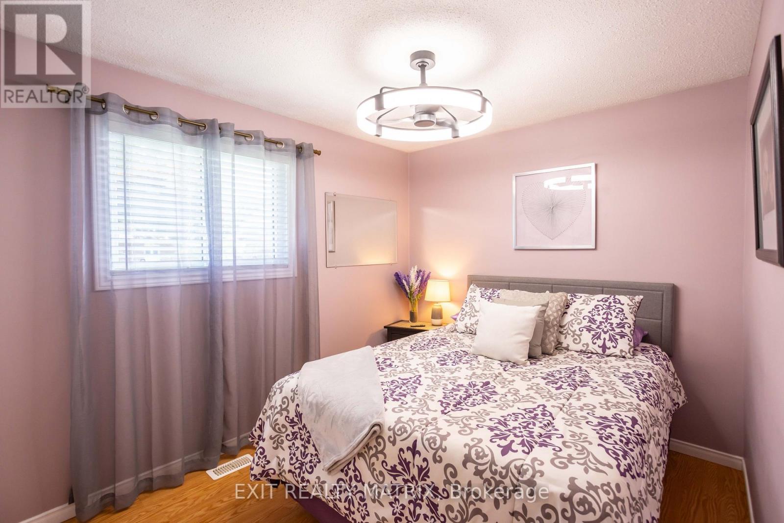 5 Gold Crescent Property Photo 22