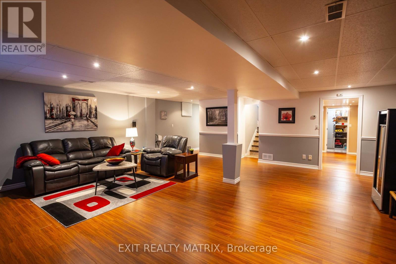 5 Gold Crescent Property Photo 25