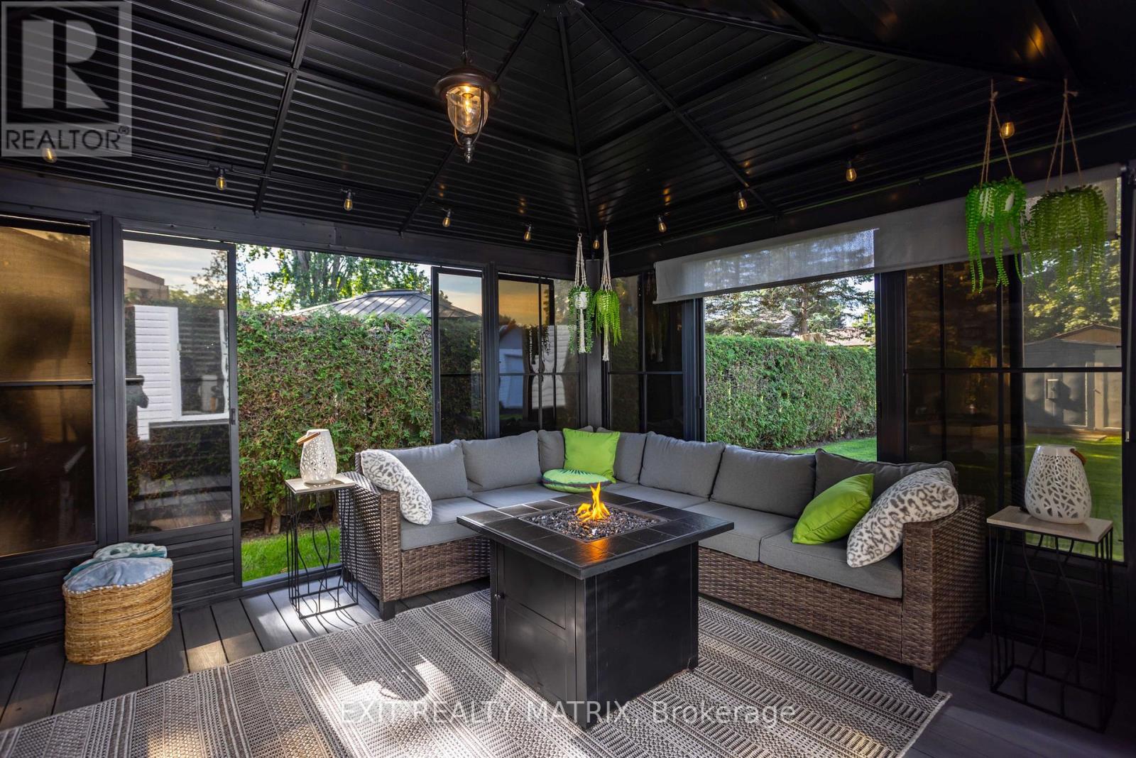 5 Gold Crescent Property Photo 32