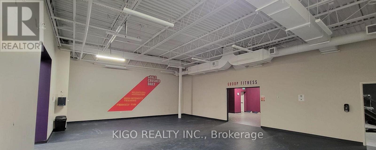 5 - 190 Sharpe Street E Property Photo 2