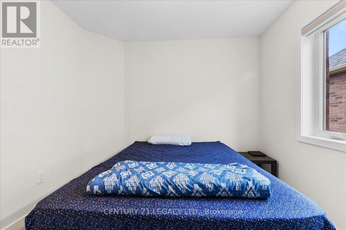 12 Shrubsall Street Property Photo 27