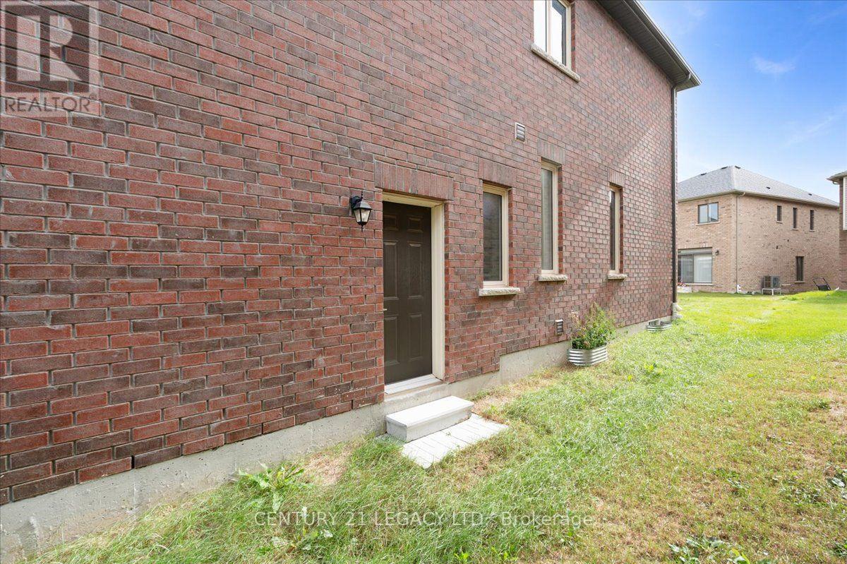 12 Shrubsall Street Property Photo 30
