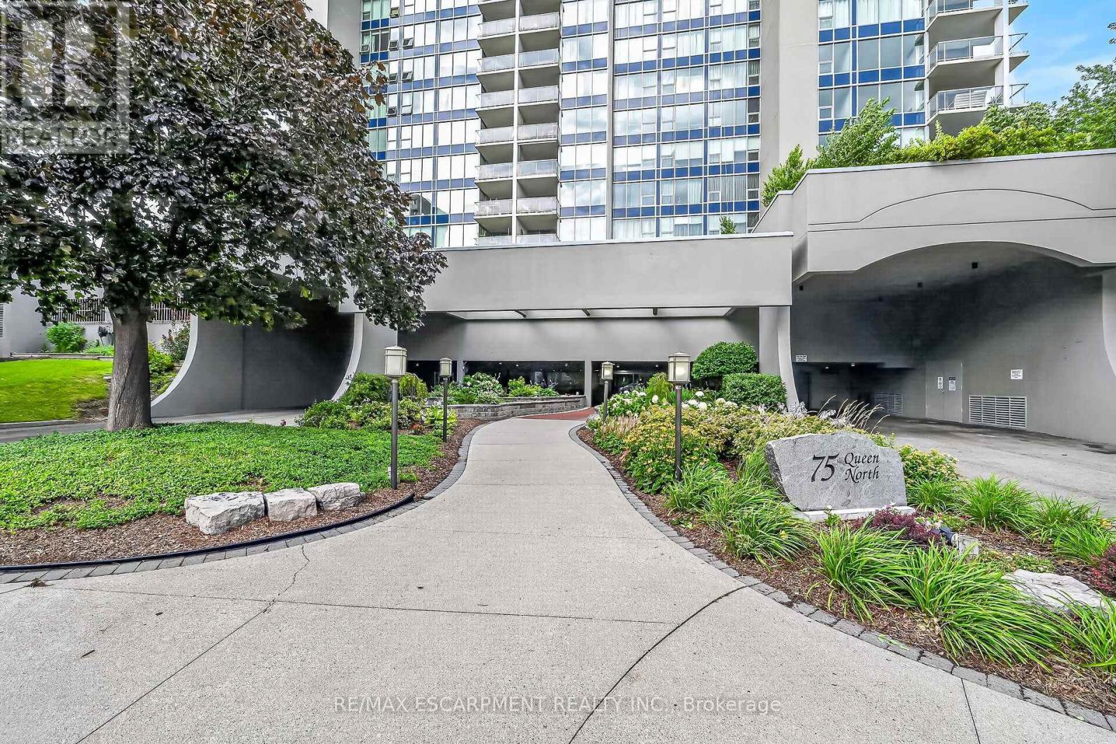 808 - 75 Queen Street N Property Photo 3