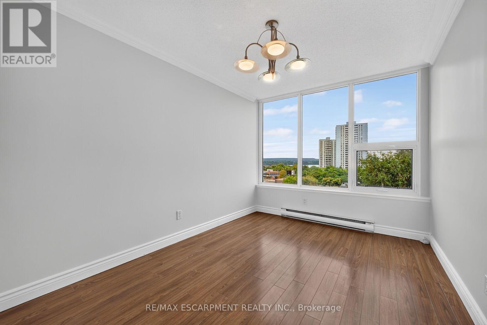 808 - 75 Queen Street N Property Photo 18