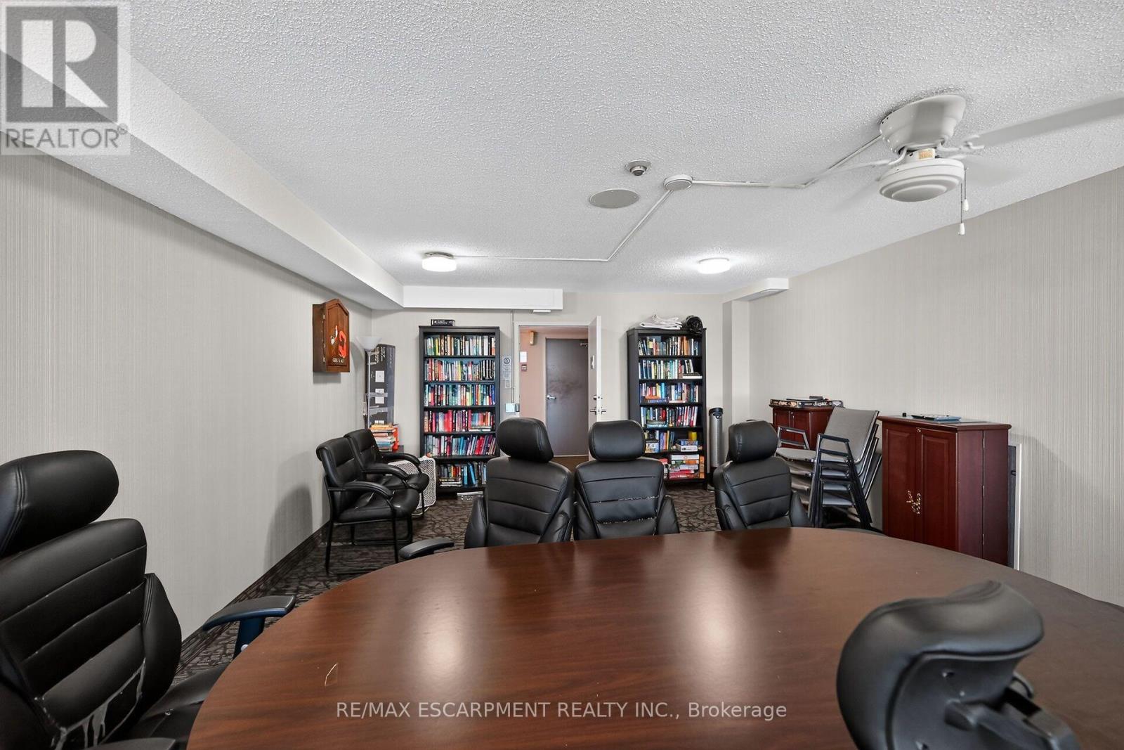 808 - 75 Queen Street N Property Photo 30