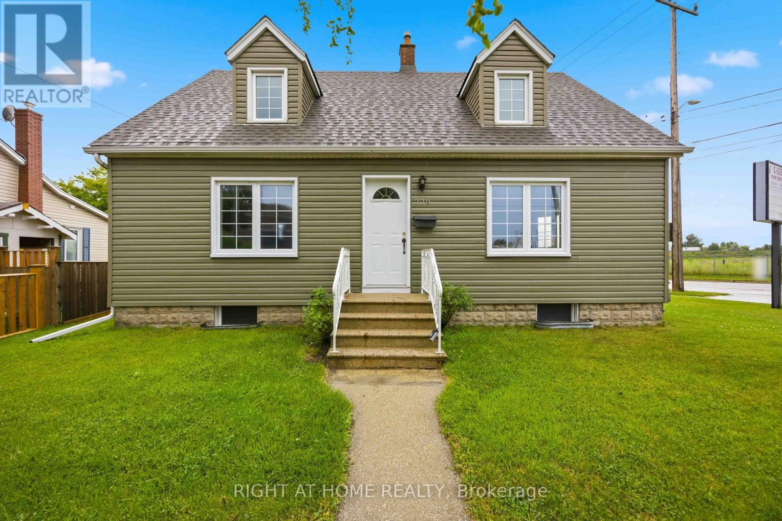229 Water Street Property Photo 3