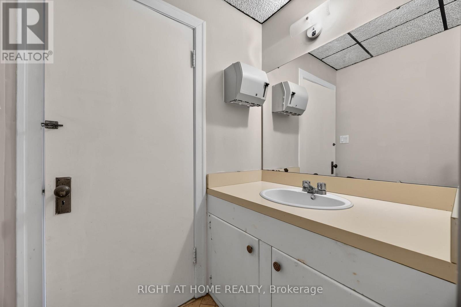 229 Water Street Property Photo 16