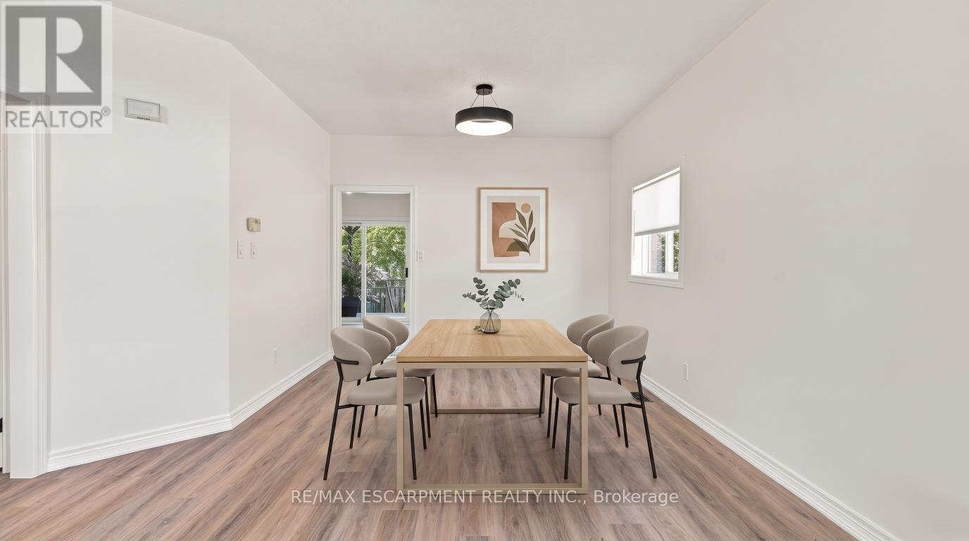 15 Dalrymple Drive Property Photo 9