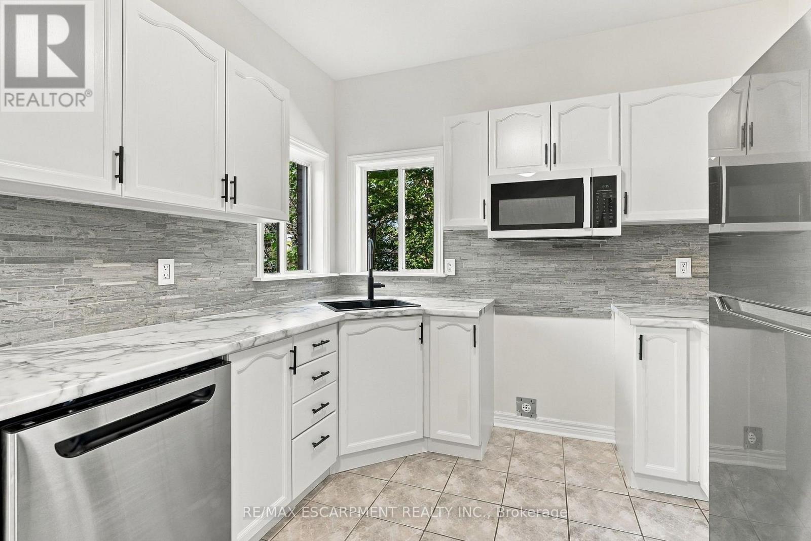 15 Dalrymple Drive Property Photo 12