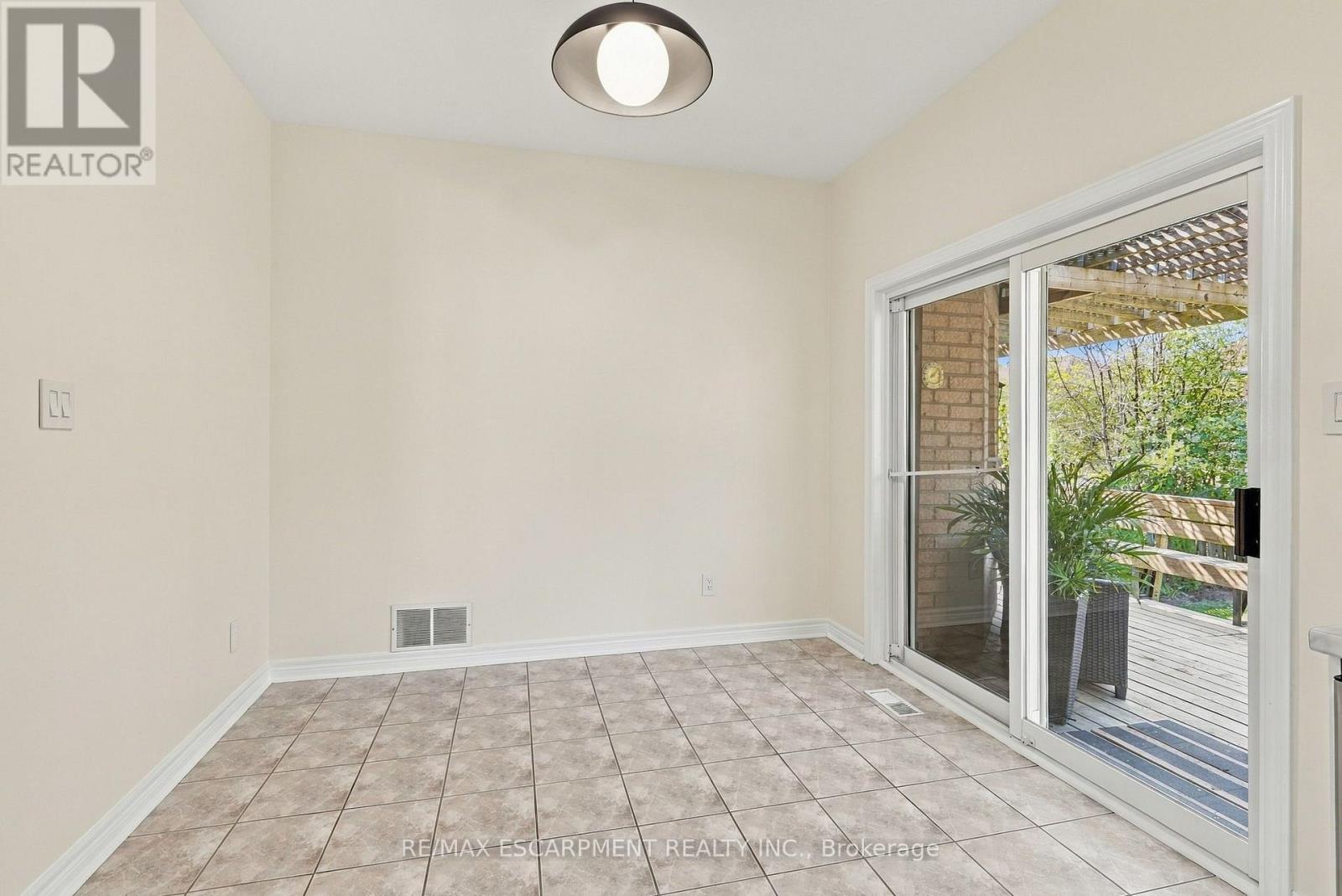 15 Dalrymple Drive Property Photo 16