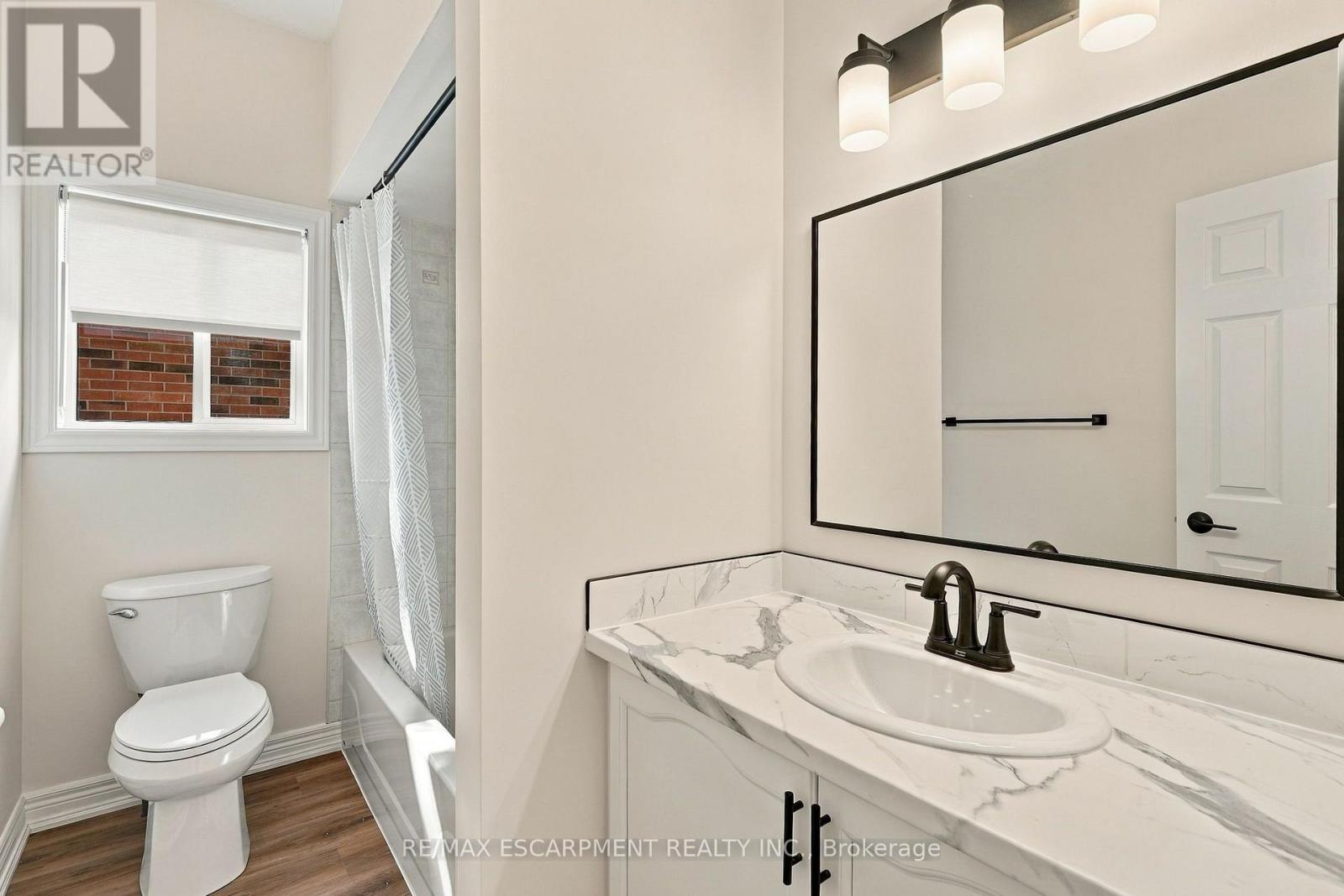 15 Dalrymple Drive Property Photo 18