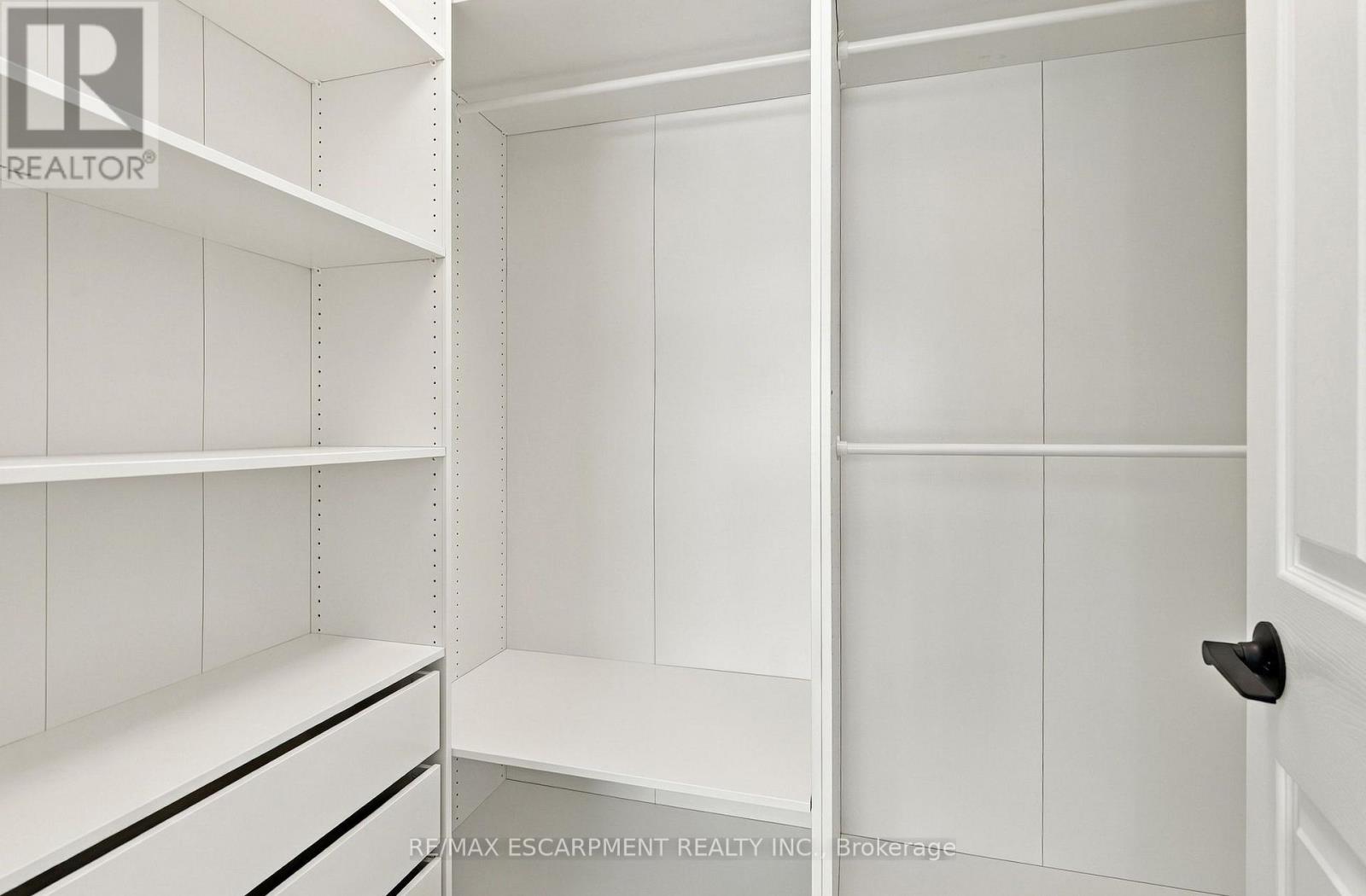 15 Dalrymple Drive Property Photo 24