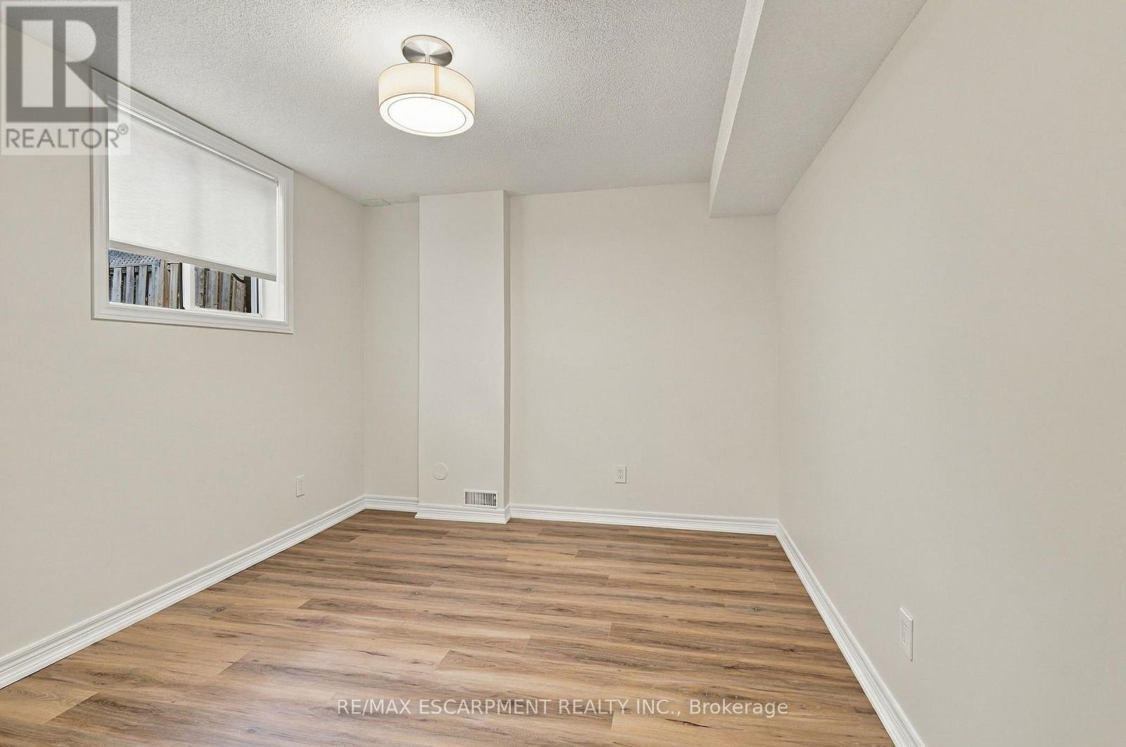15 Dalrymple Drive Property Photo 34
