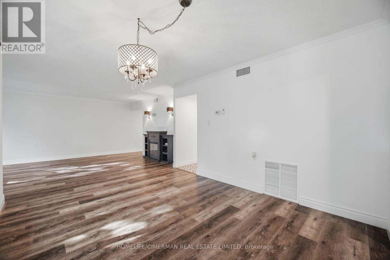 320 - 150 Wilson Street W Property Photo 14