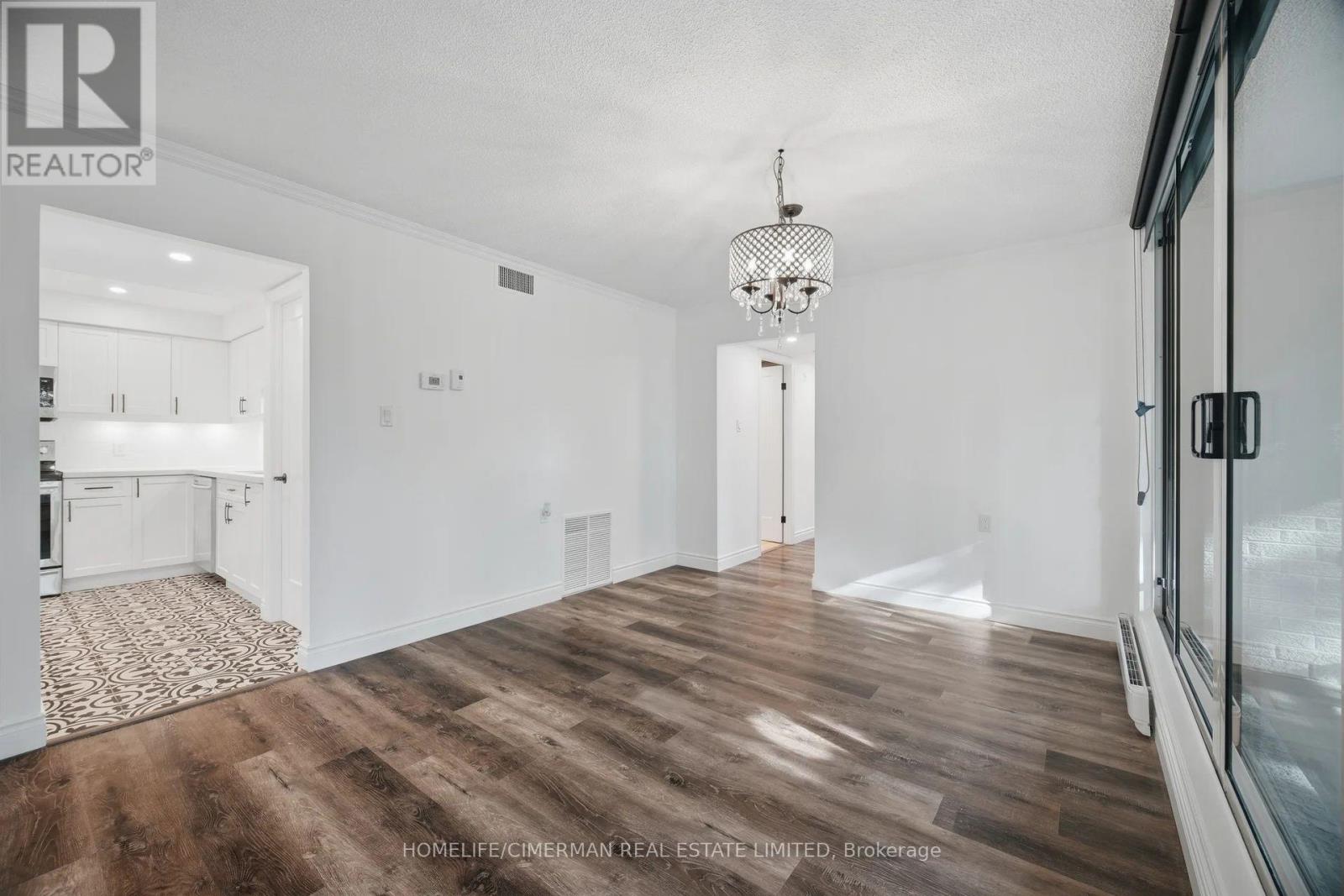 320 - 150 Wilson Street W Property Photo 15