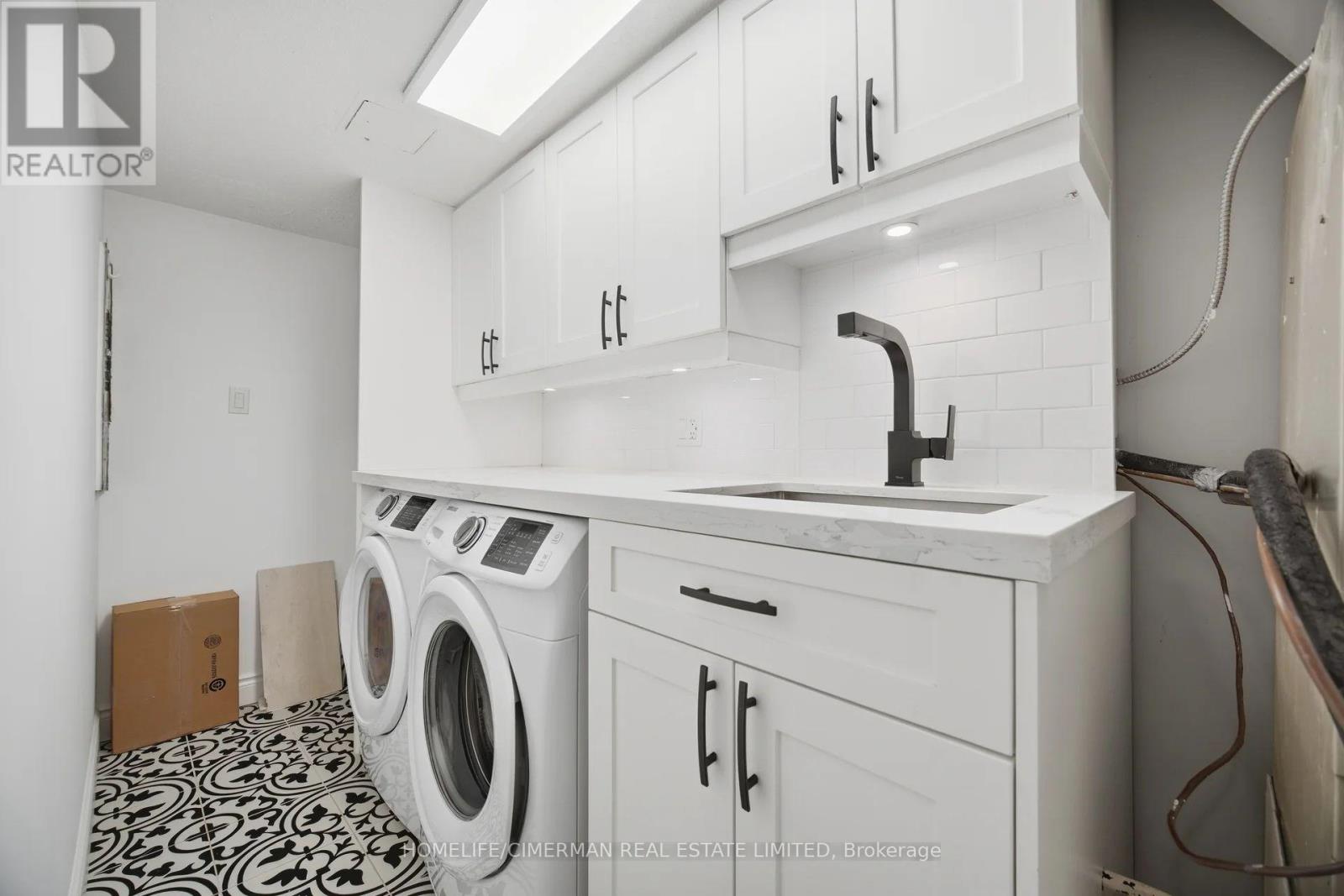 320 - 150 Wilson Street W Property Photo 21