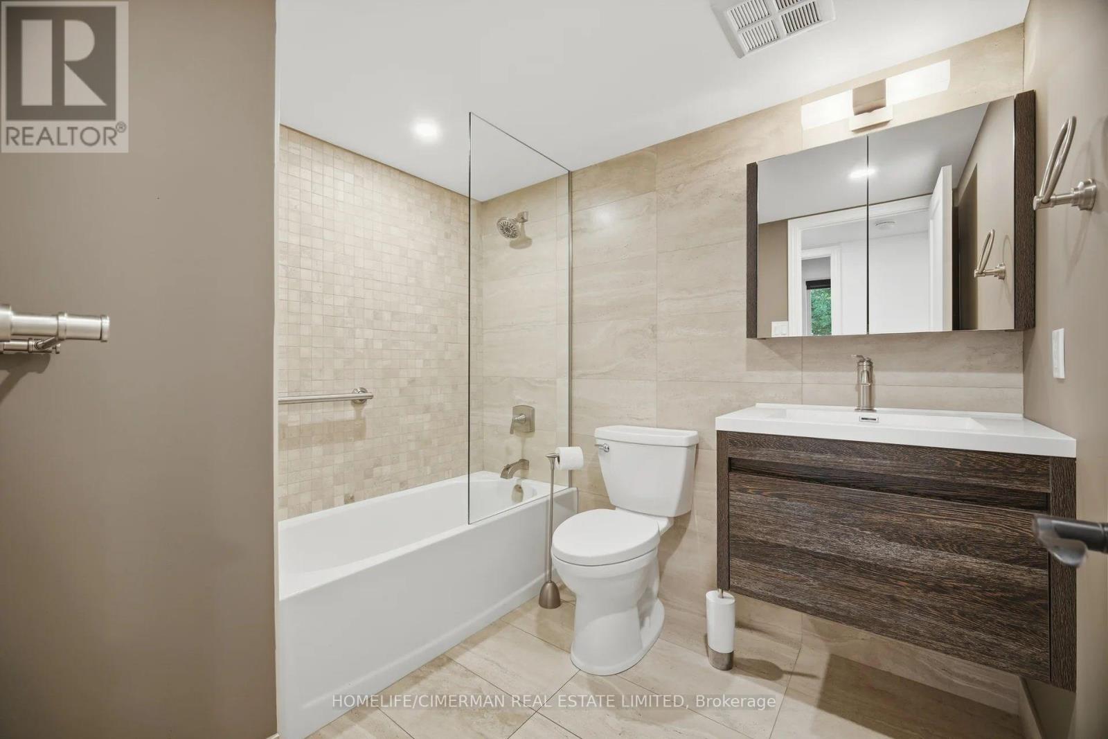 320 - 150 Wilson Street W Property Photo 23