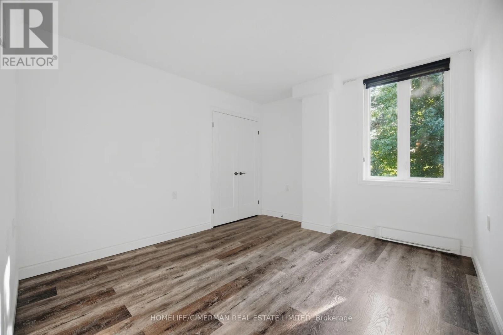 320 - 150 Wilson Street W Property Photo 32