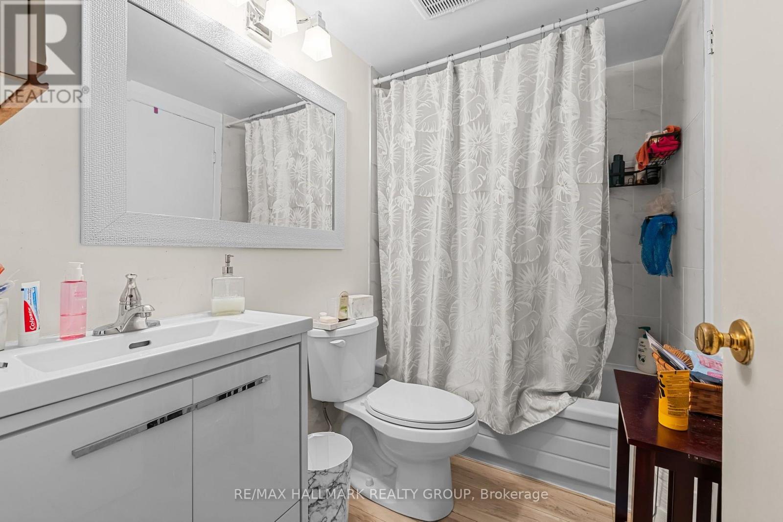 A - 1035 Cummings Avenue Property Photo 11