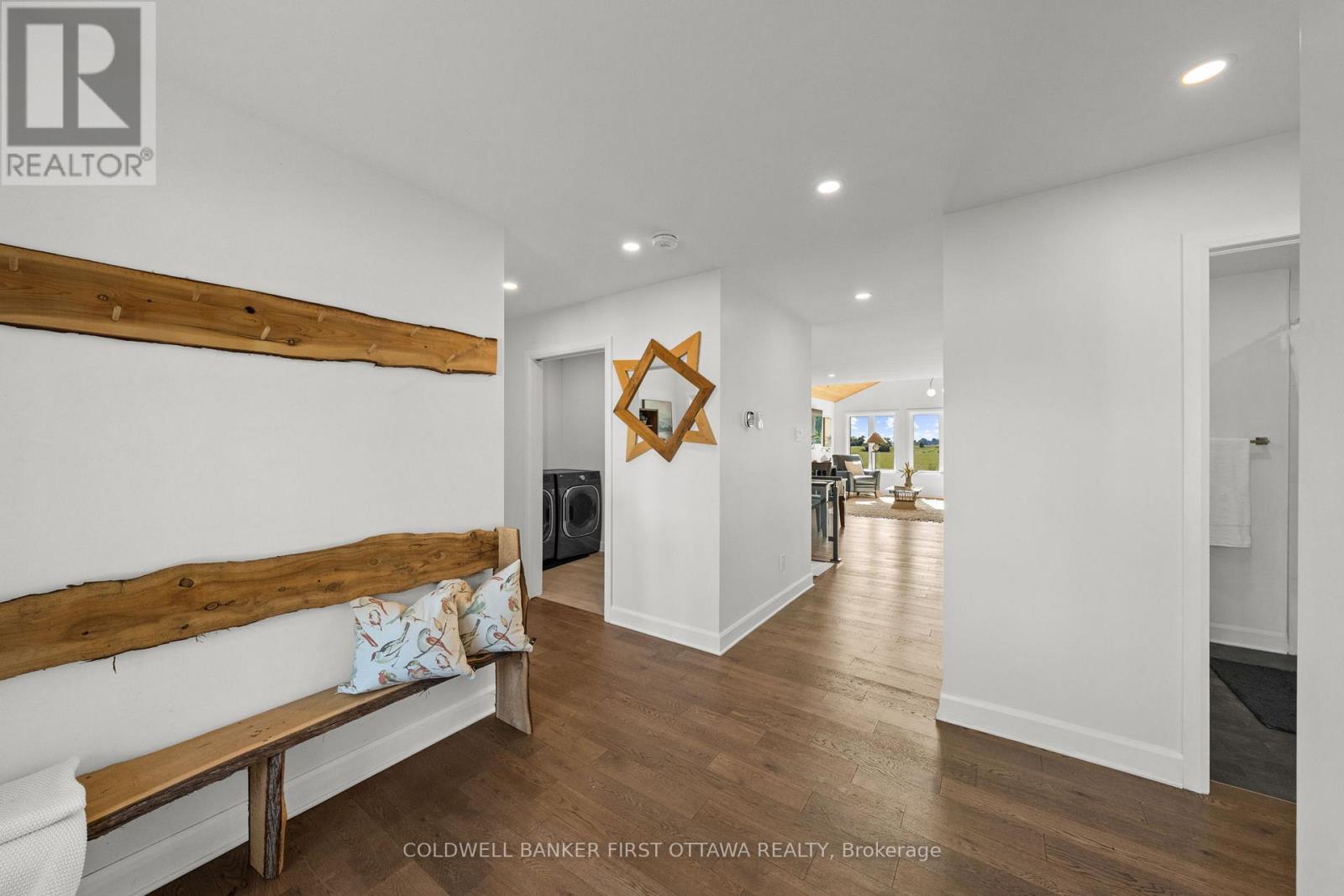 6780 Third Line Road S Property Photo 5