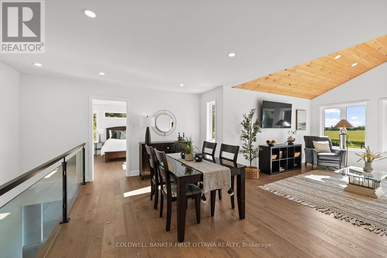 6780 Third Line Road S Property Photo 11
