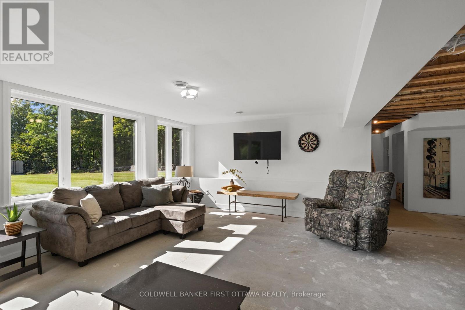 6780 Third Line Road S Property Photo 35