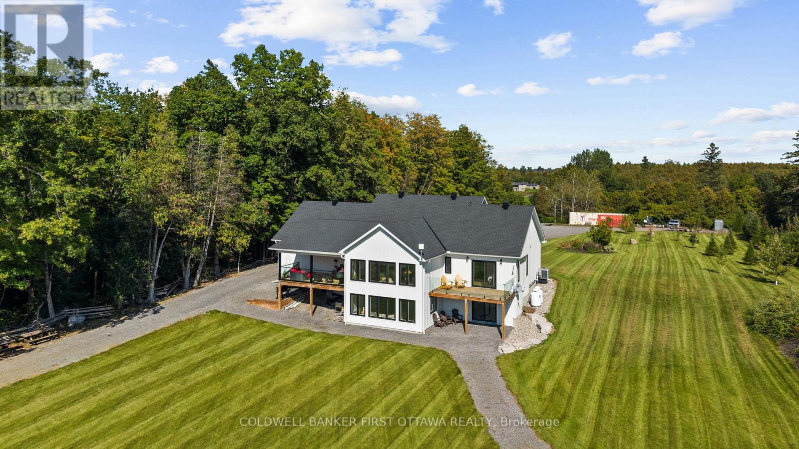 6780 Third Line Road S Property Photo 40