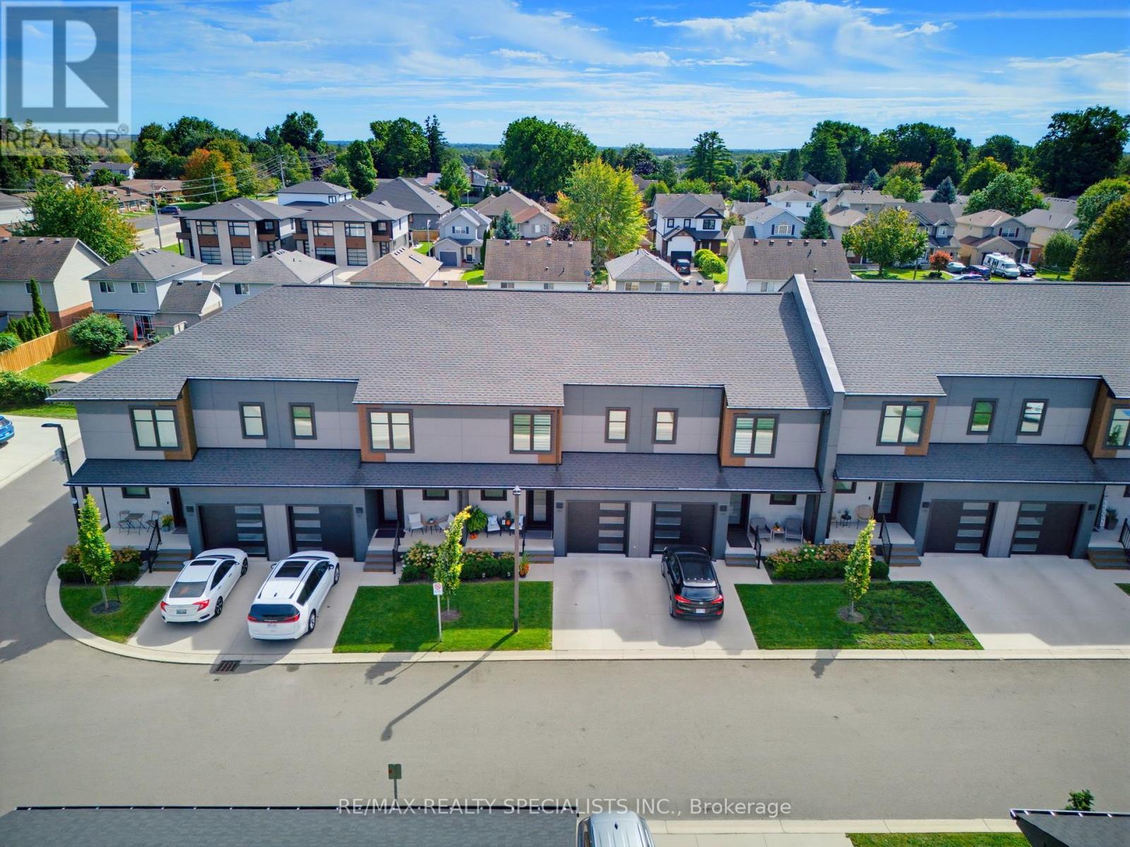 503 - 361 Quarter Town Line Property Photo 1