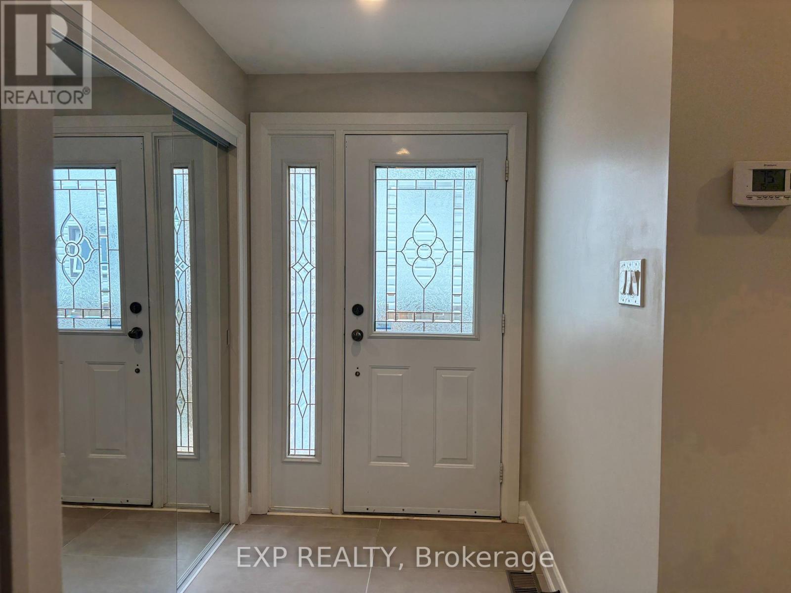 1381 Leigh Crescent Property Photo 3