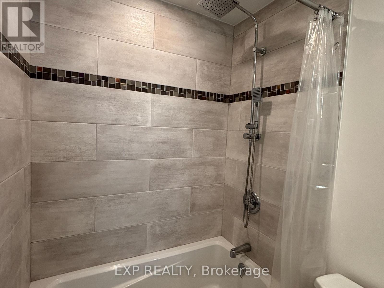 1381 Leigh Crescent Property Photo 14