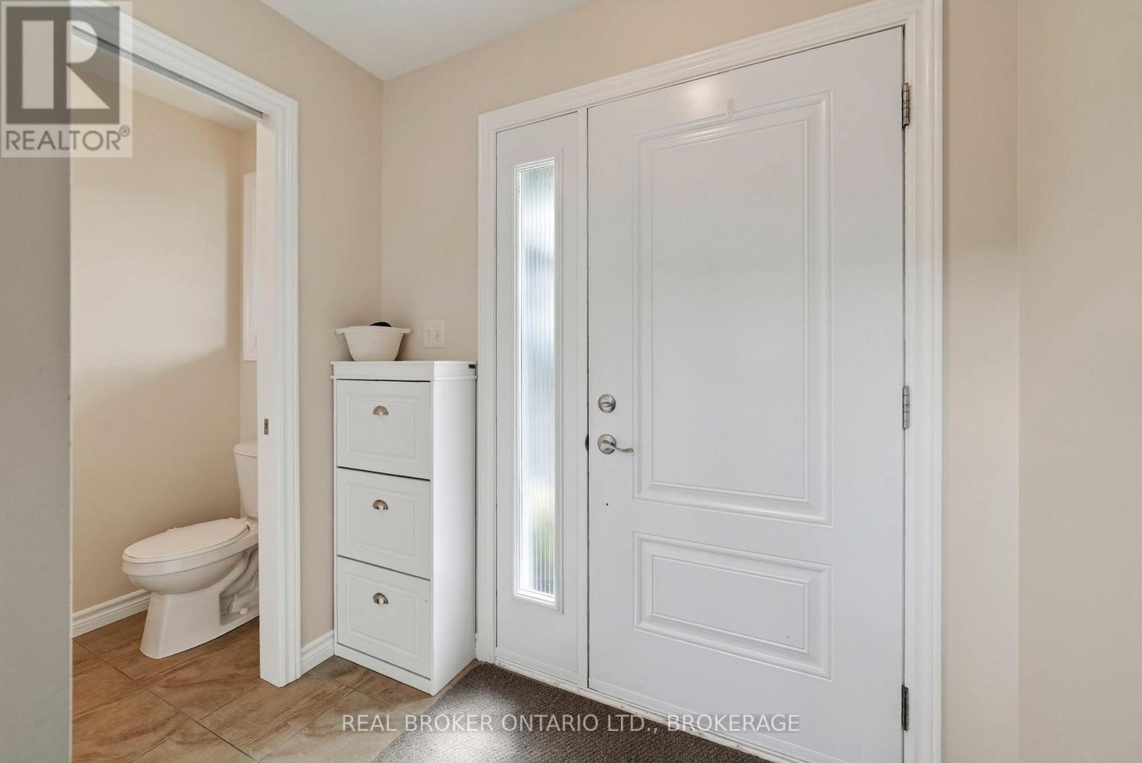 55 Abagail Crescent Property Photo 3