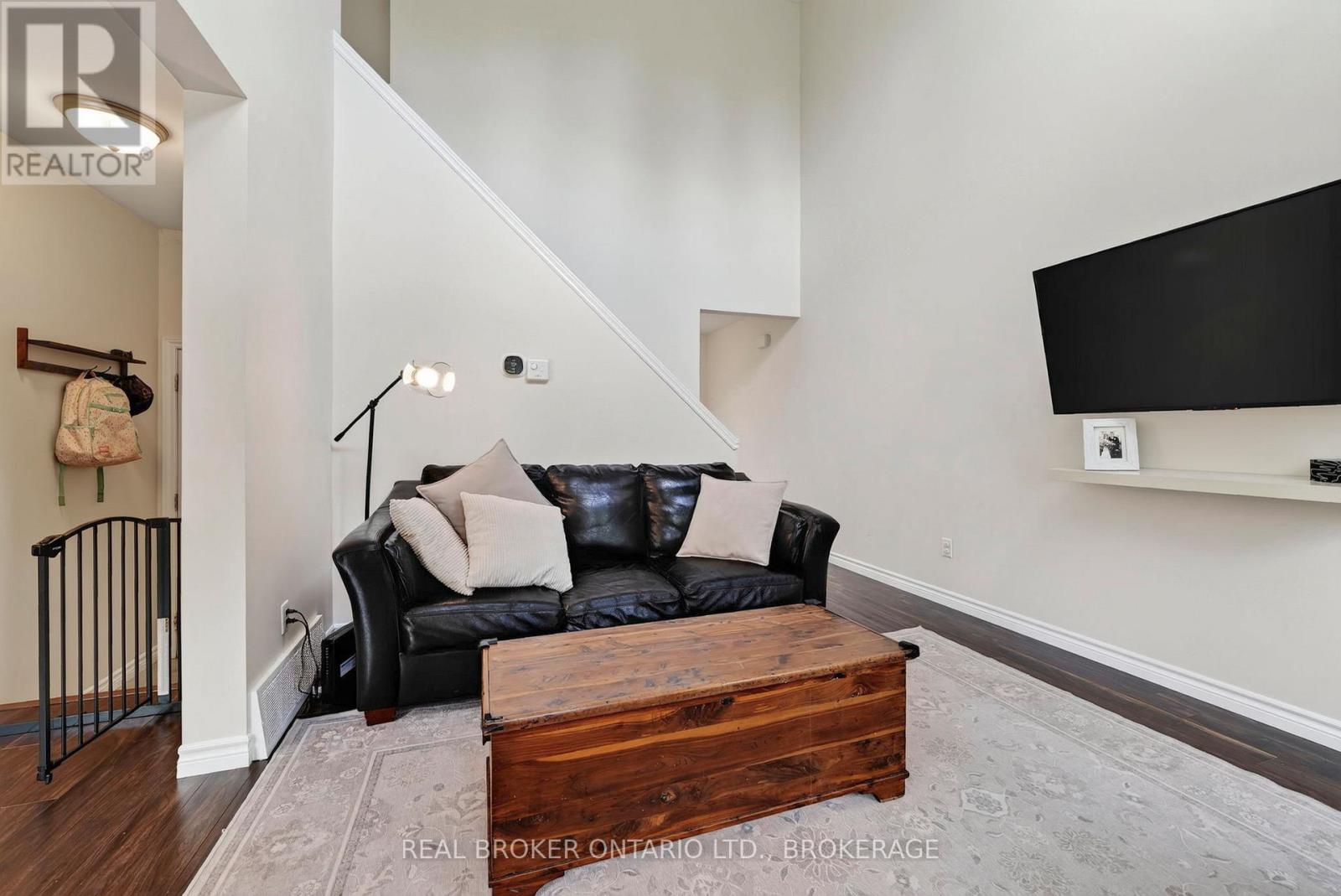 55 Abagail Crescent Property Photo 6