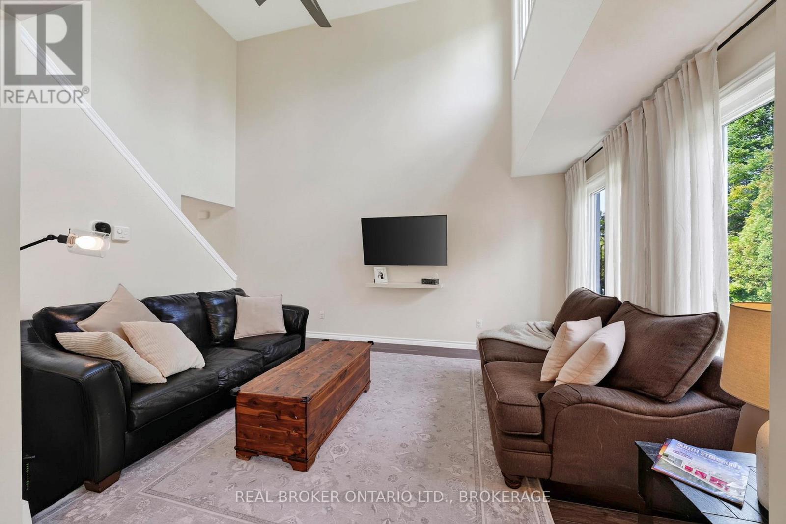 55 Abagail Crescent Property Photo 7