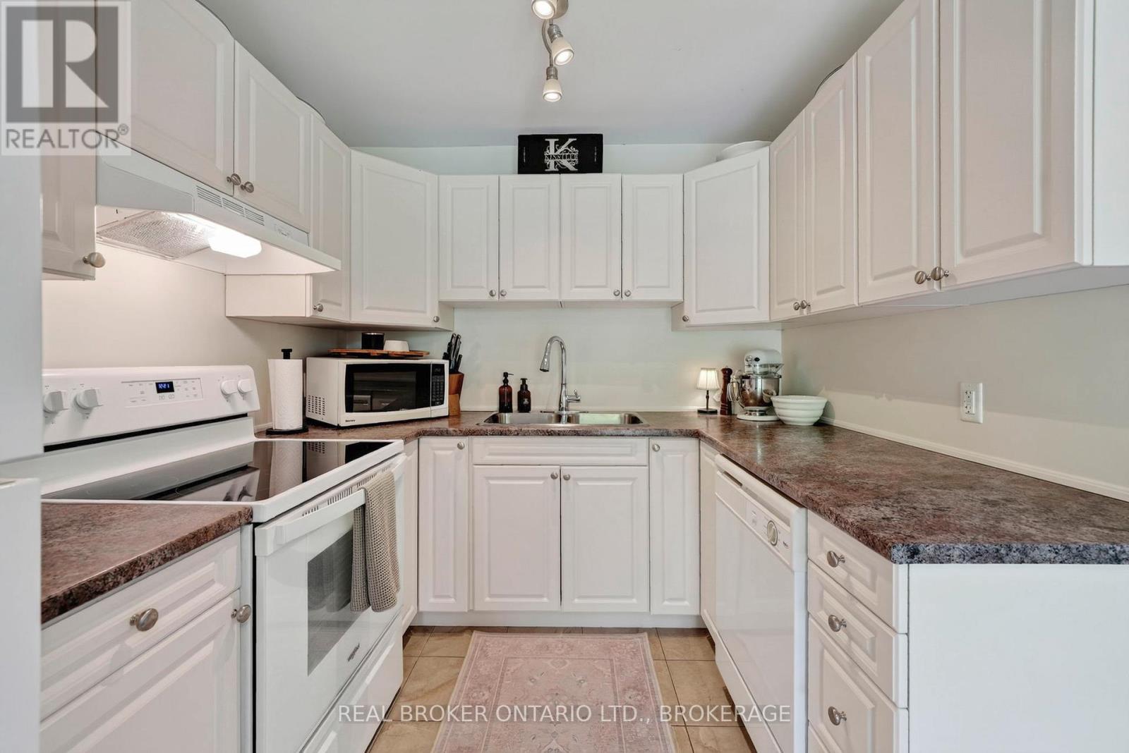 55 Abagail Crescent Property Photo 10