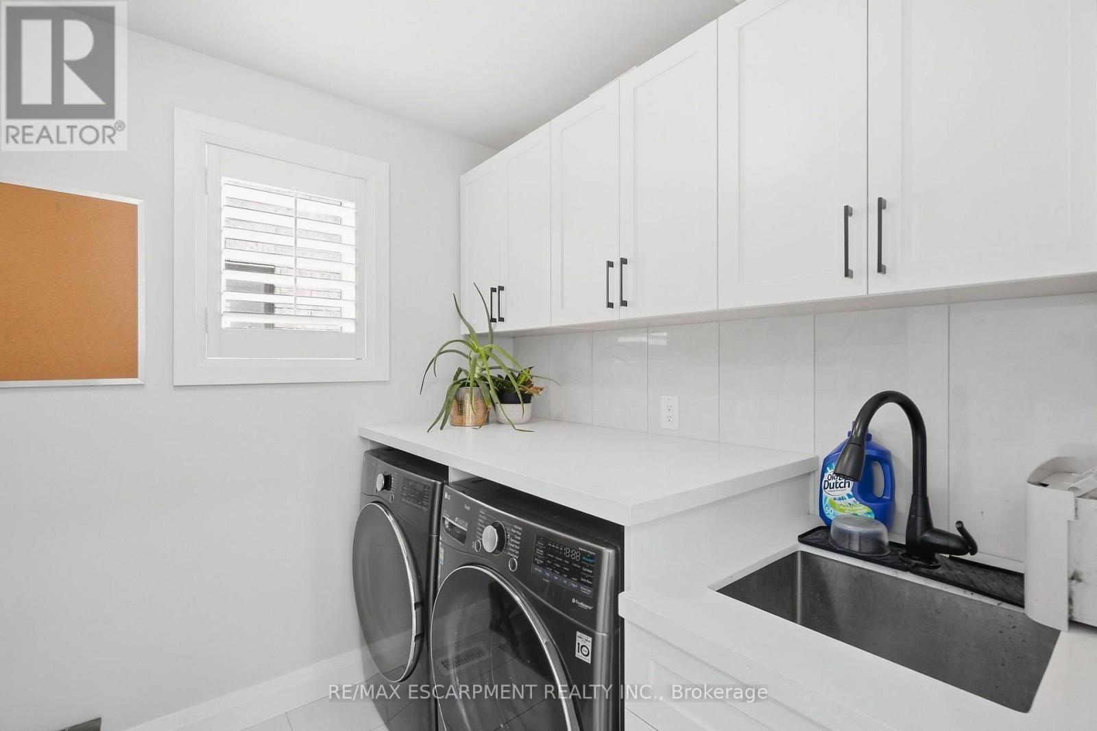 303 Webster Road Property Photo 17
