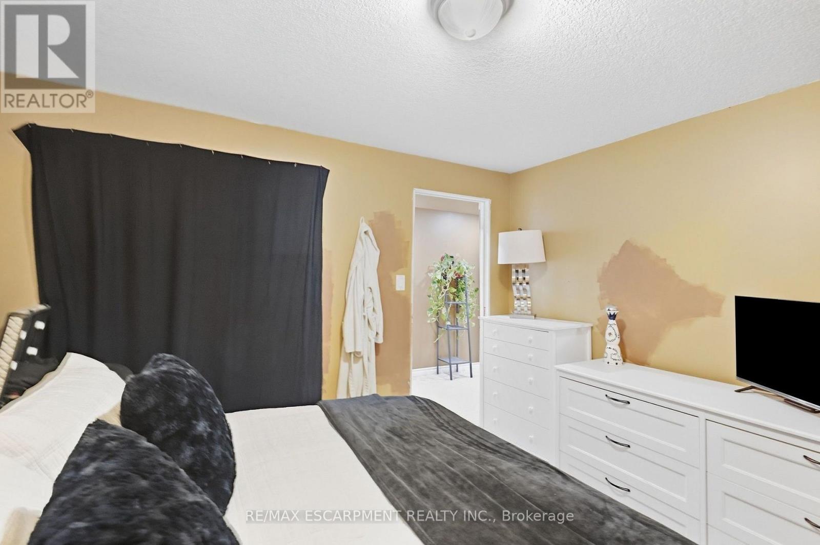303 Webster Road Property Photo 33