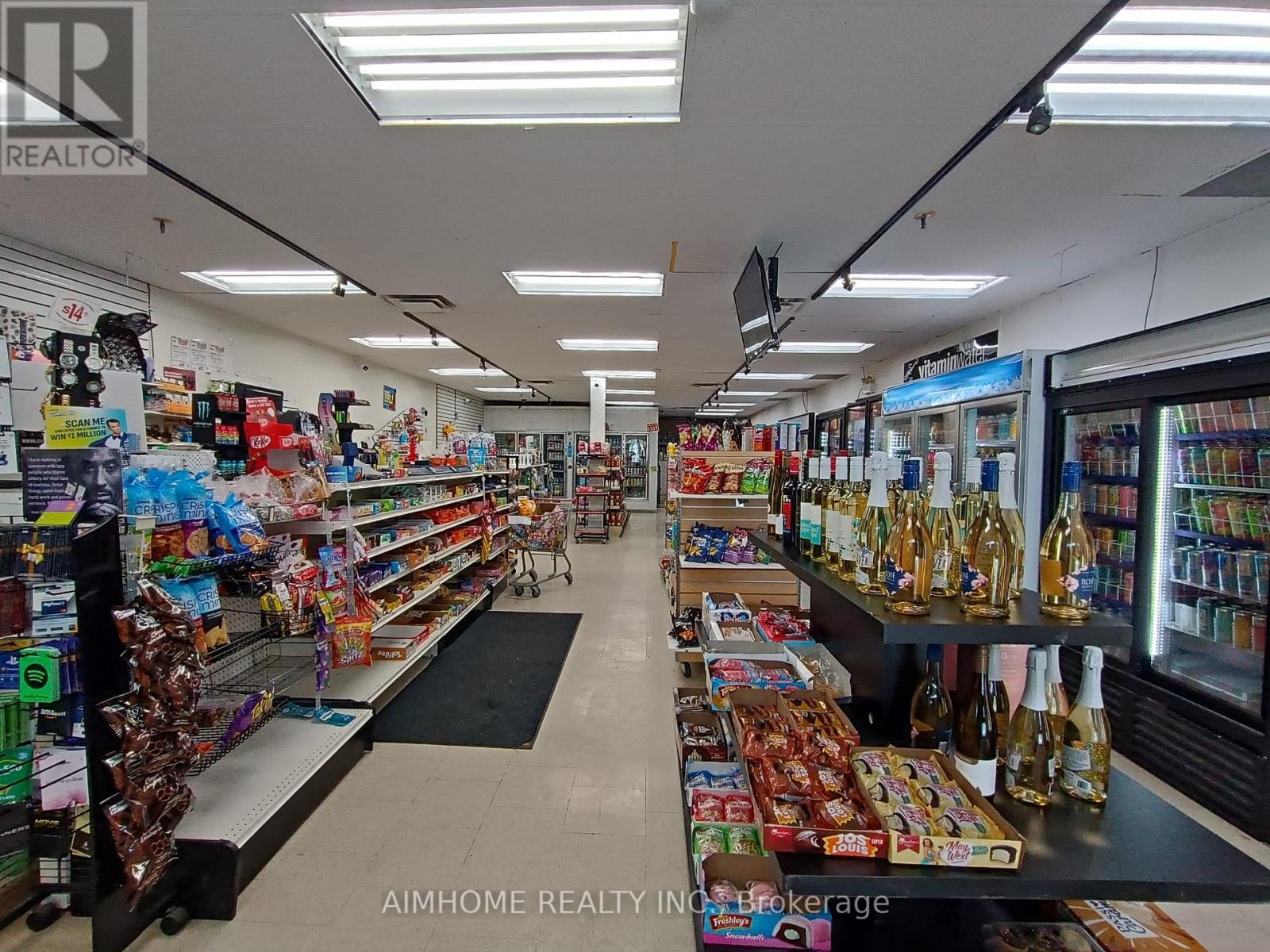 1141 Highbury Avenue N Property Photo 11