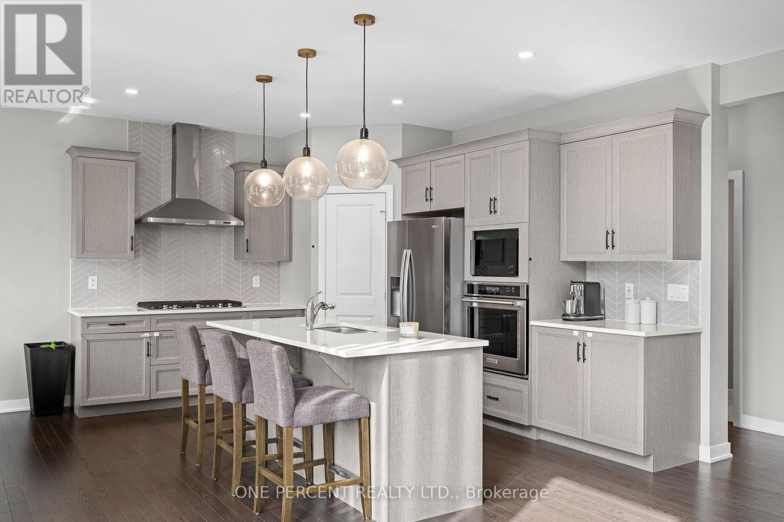14 Stanzel Drive Property Photo 8