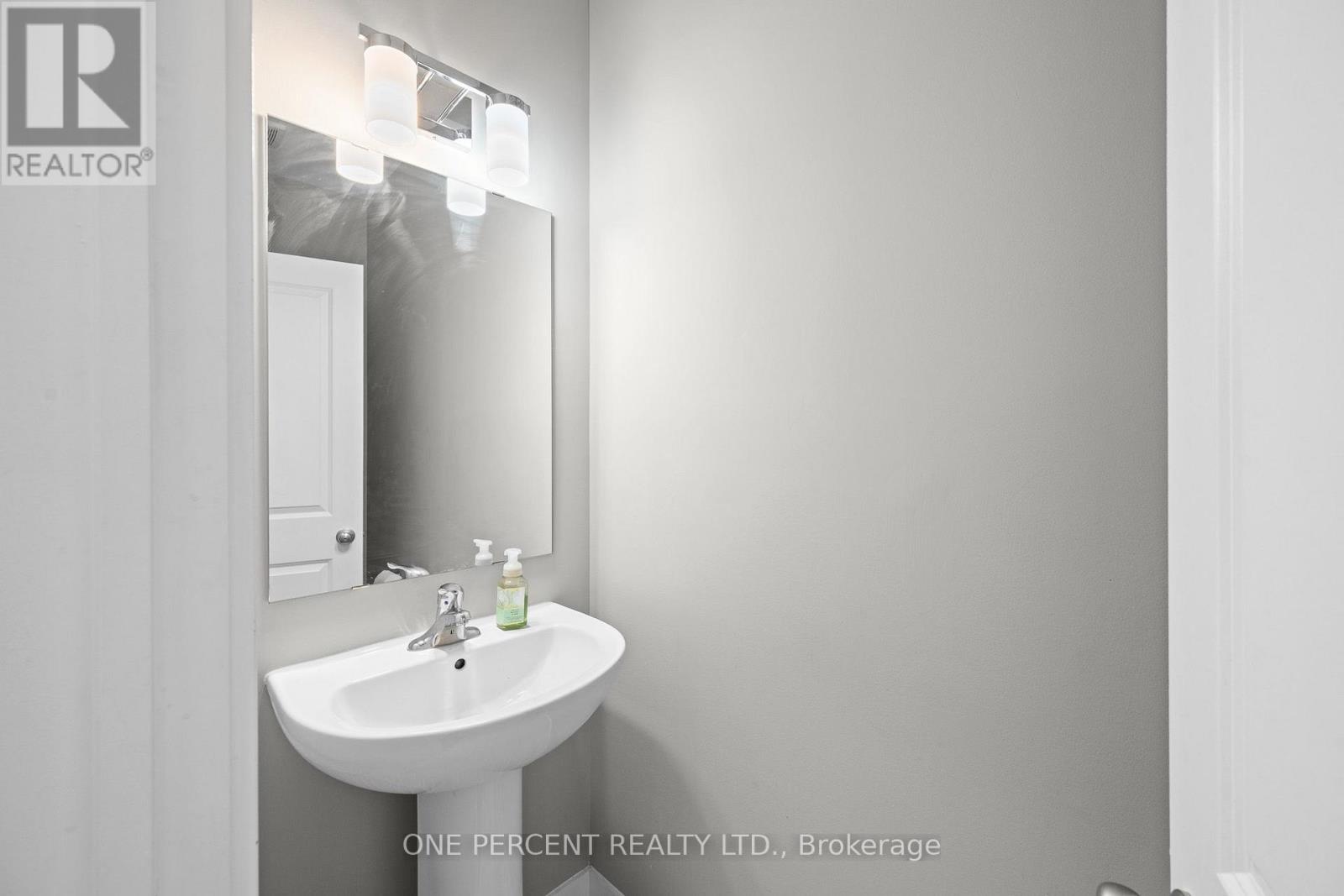 14 Stanzel Drive Property Photo 20