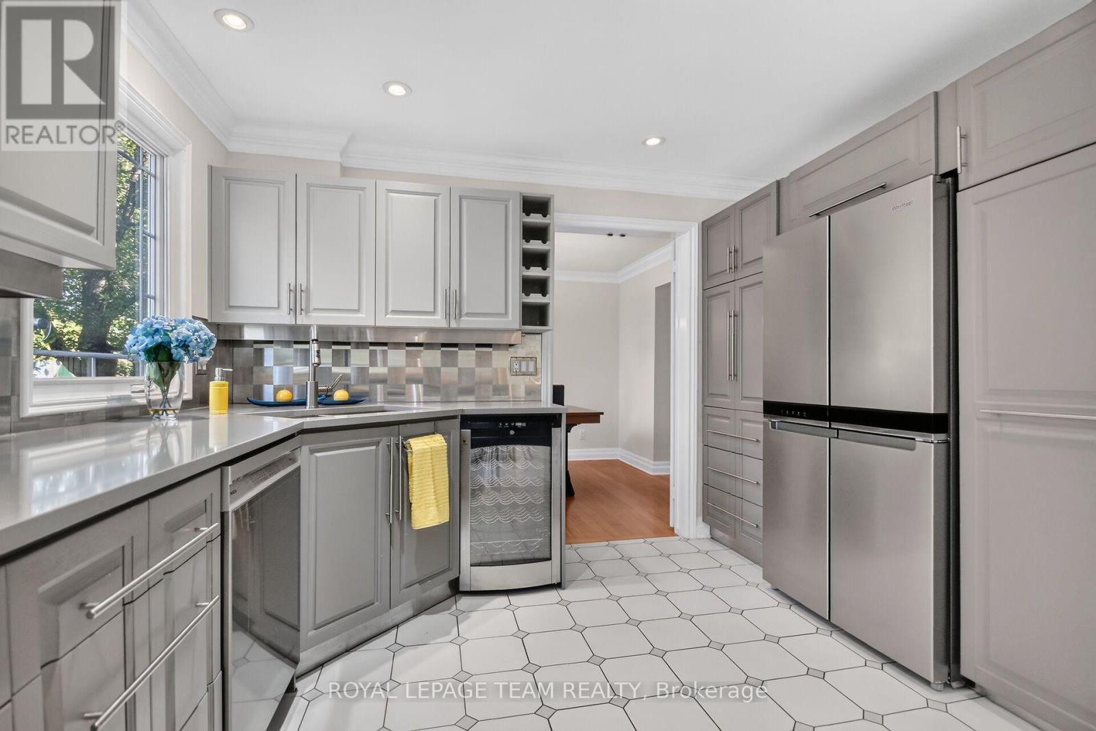 1069 Cahill Drive W Property Photo 12