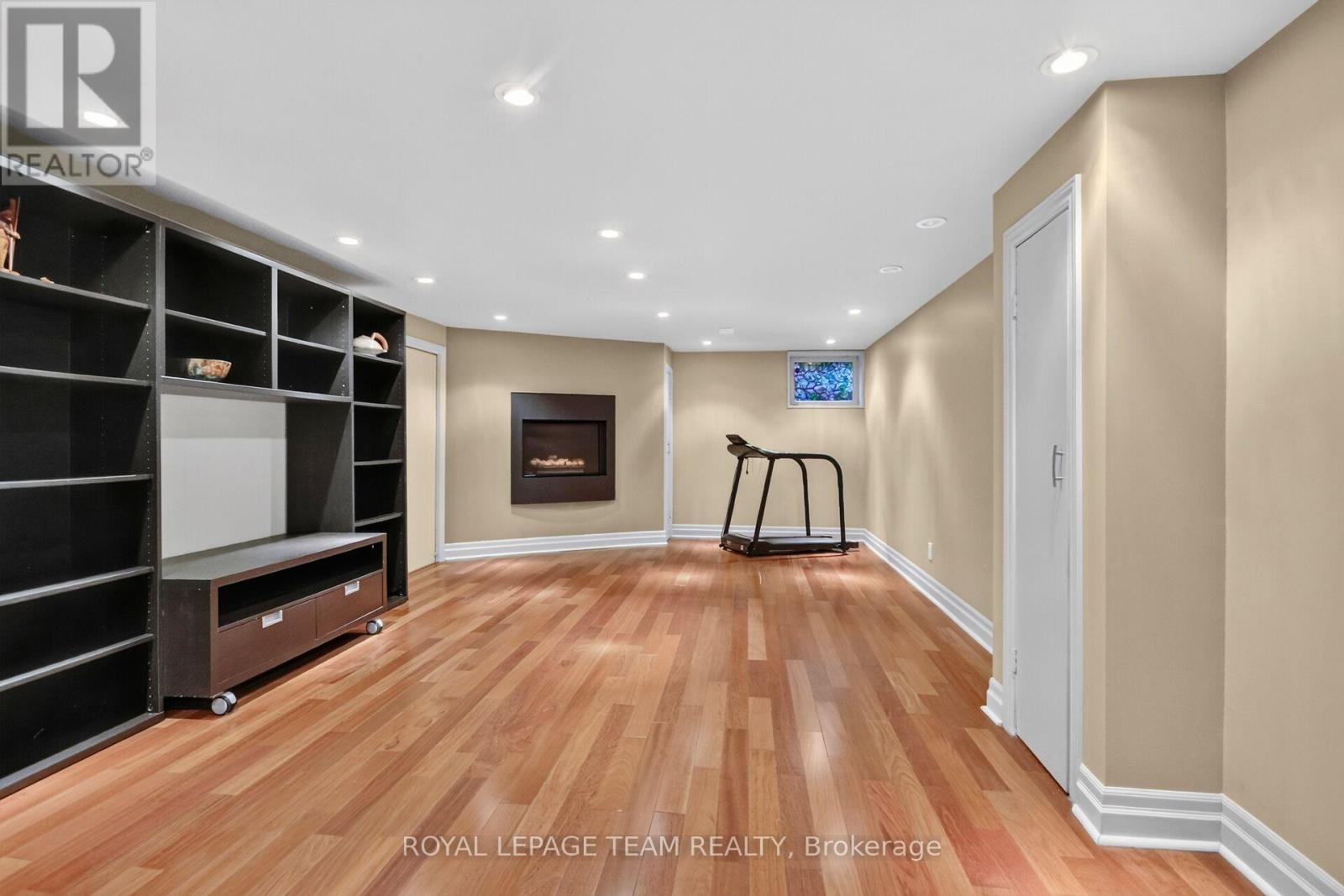1069 Cahill Drive W Property Photo 34