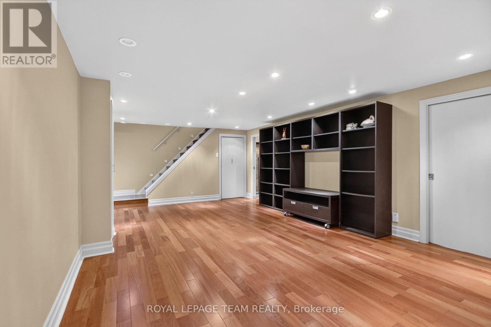 1069 Cahill Drive W Property Photo 36